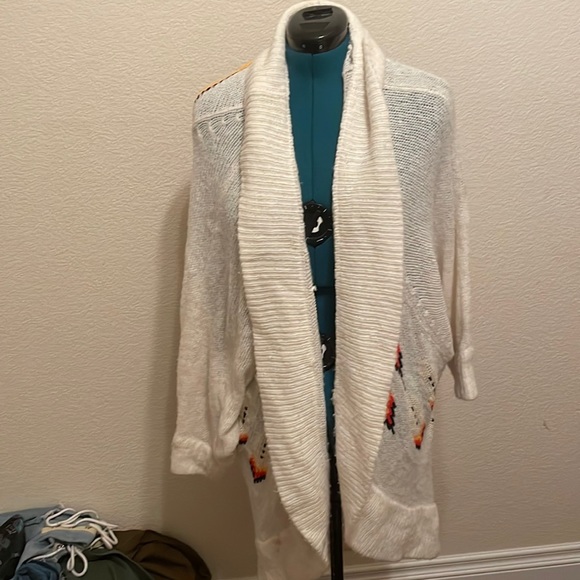 COPY - Wildfox cream oversized cardigan - Picture 1 of 2